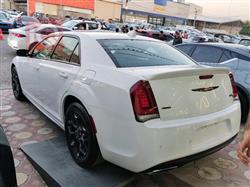 کرایسلەر 300